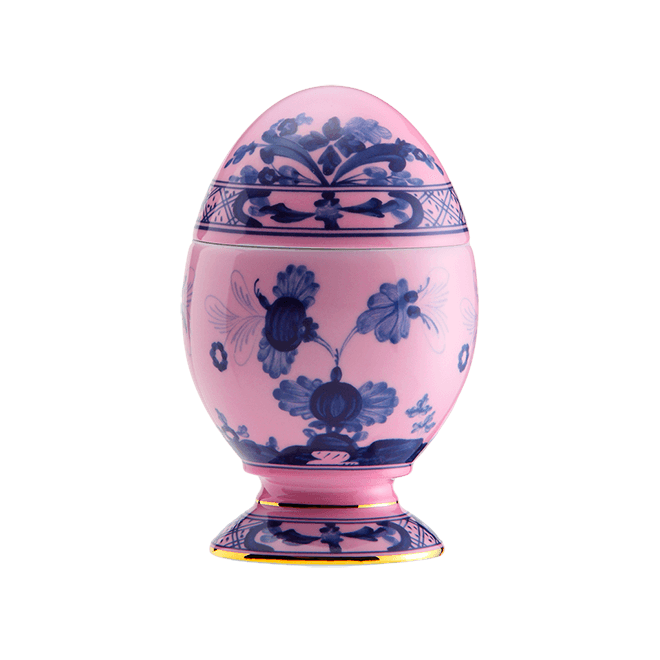 Richard Ginori small pink porcelain egg. 