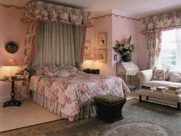 Laura Ashley 1980s bedroom.