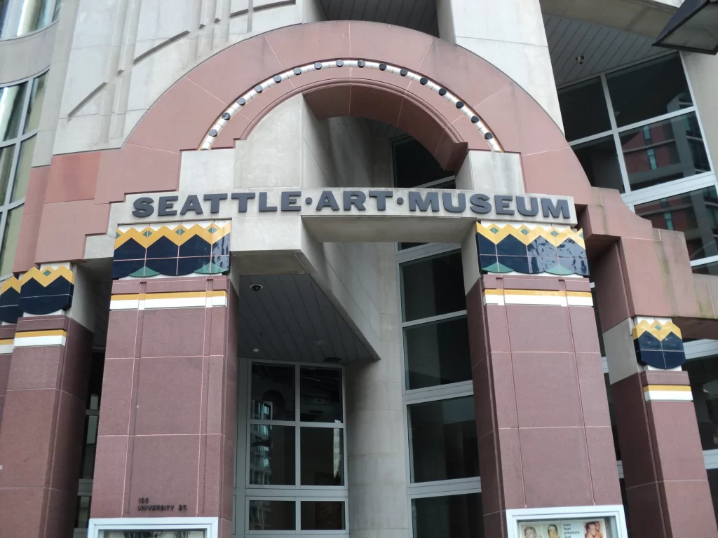 Seattle Art Museum entrance designed by Robert Venturi.