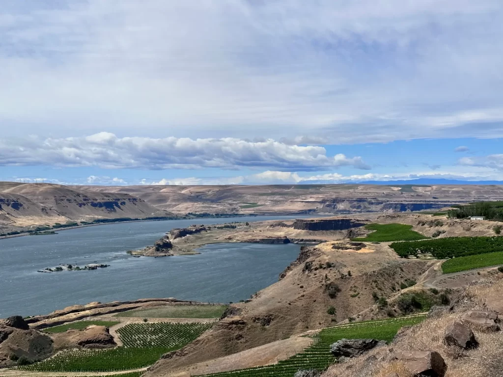 Columbia river and gorge in Washington and Oregon